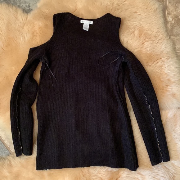 Cold-shoulder black and gold sweater by DESIGN HISTORY - Picture 11 of 12